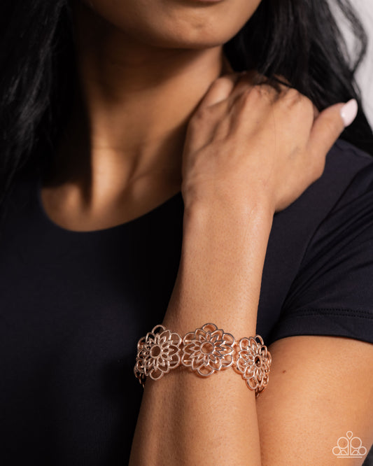 Baroque Bouquet - Gold