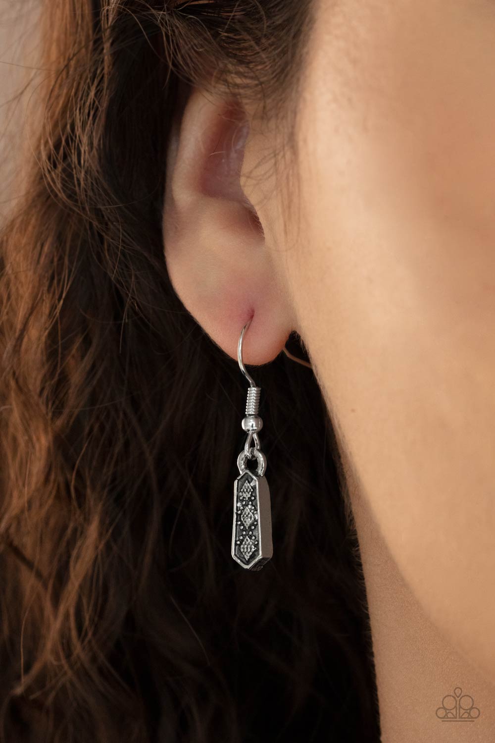 Monumental March - Silver - Lauri’s $5 Bling Boutique 