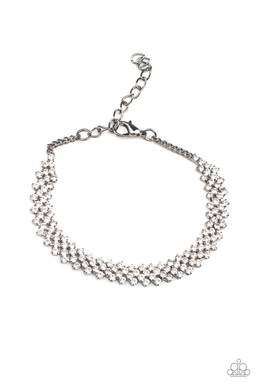Chicly Candescent - Black - Lauri’s $5 Bling Boutique 