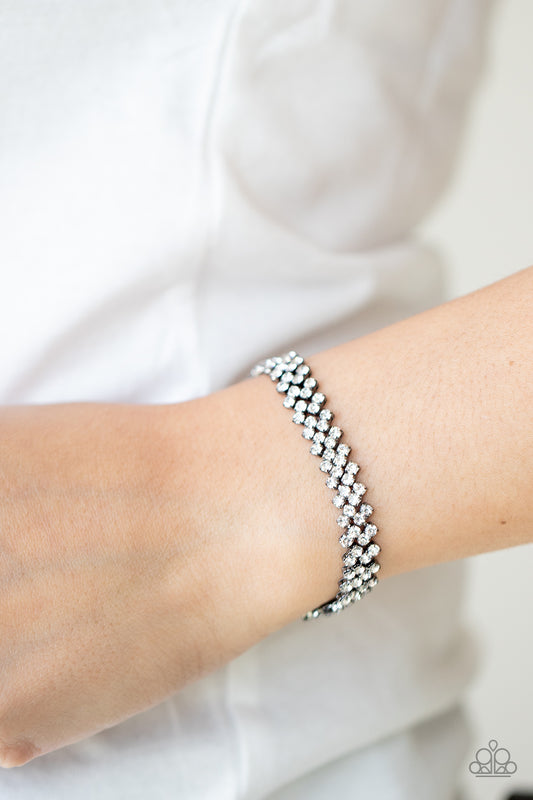 Chicly Candescent - Black - Lauri’s $5 Bling Boutique 