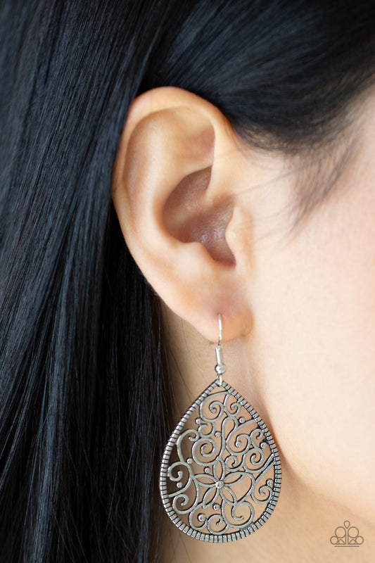 Tour de Garden - Silver - Lauri’s $5 Bling Boutique 