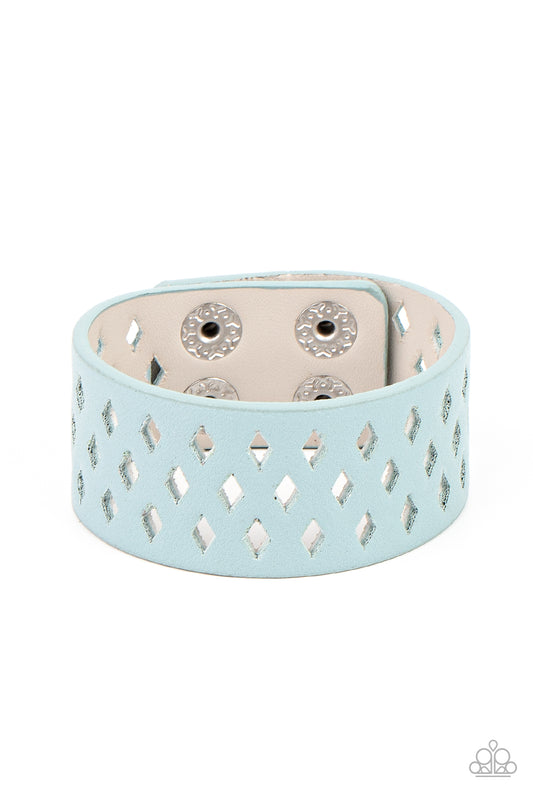 Glamp Champ - Blue - Lauri’s $5 Bling Boutique 