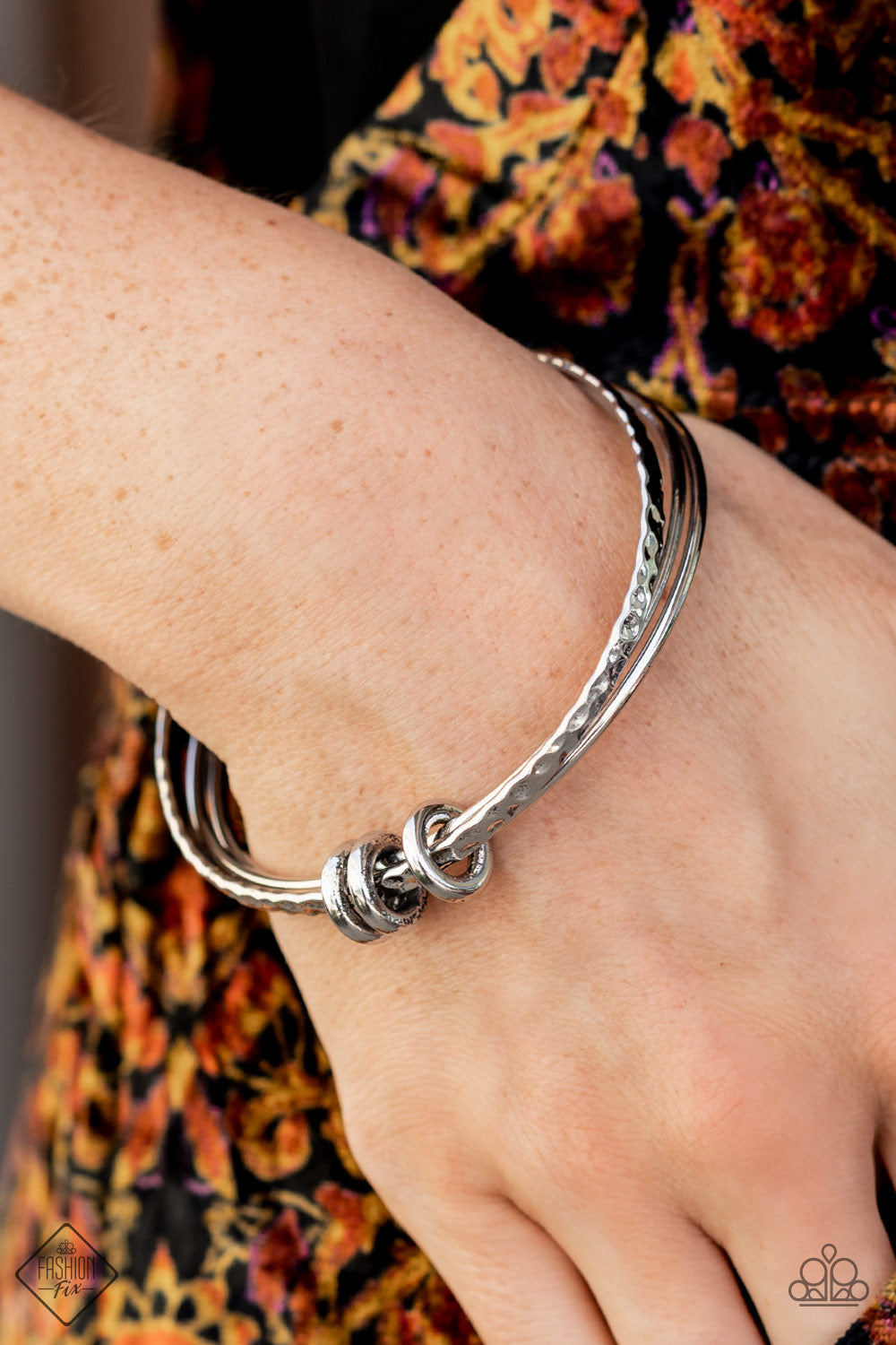 Bauble Bash - Silver - Lauri’s $5 Bling Boutique 
