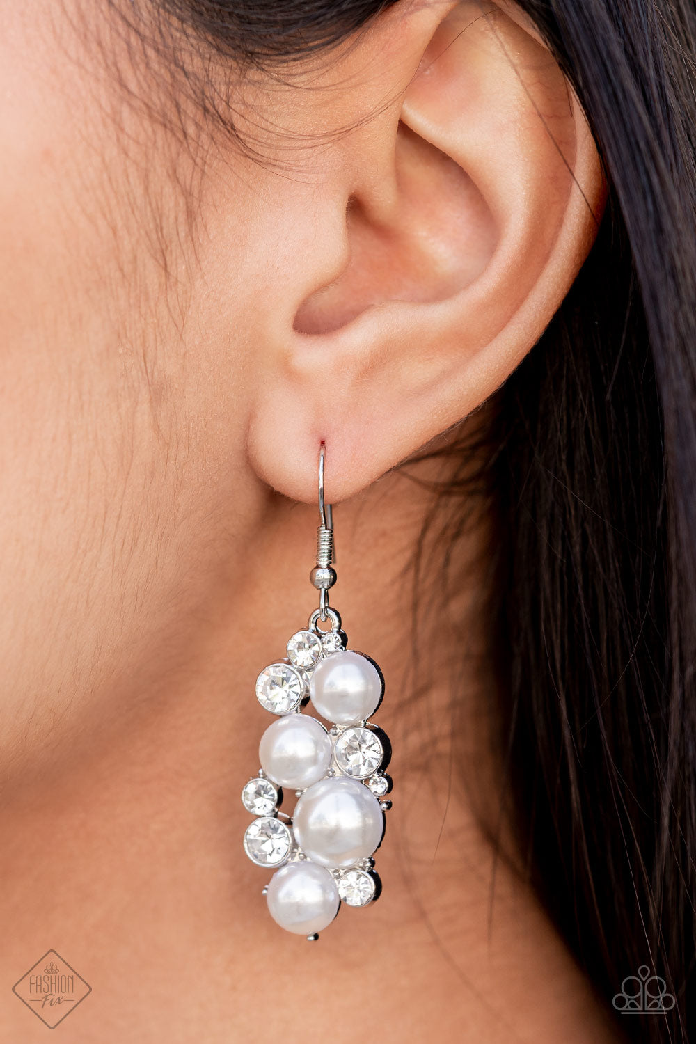 Fond of Baubles - White - Lauri’s $5 Bling Boutique 