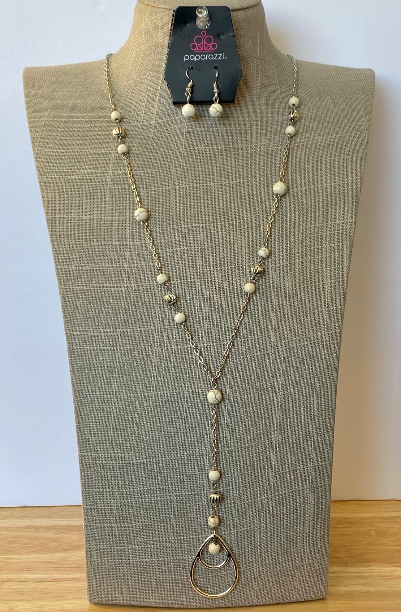 Sandstone Savannahs - White